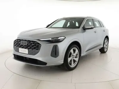Nuova Audi Q5 Advanced 204 CV (150 kW) 2026 Argento fioretto metallizzato SUV