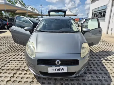Usata Fiat Grande Punto Dynamic 65 CV (47 kW) 2007 Grigio Utilitaria