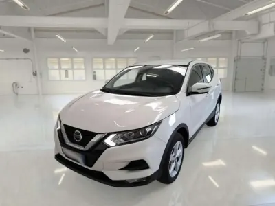 Usata Nissan Qashqai N-Connecta 140 CV (102 kW) 2021 Bianco SUV