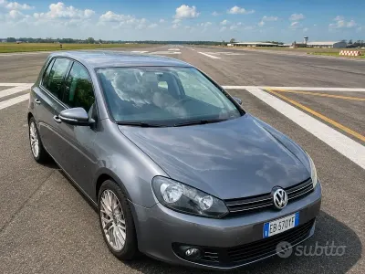 Usata VW Golf VI Comfortline 122 CV (89 kW) 2010 Grigio Utilitaria