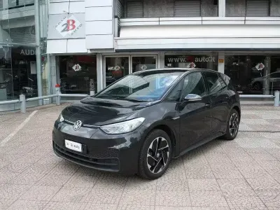 Usata VW ID.3 Pro Performance 150 kW (204 CV) 2023 Nero Utilitaria