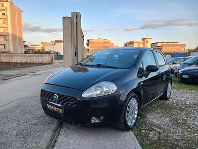 Usata Fiat Grande Punto Emotion 90 CV (66 kW) 2007 Nero Utilitaria