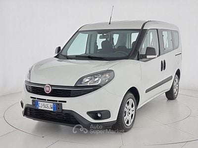 Usata Fiat Doblò Lounge 105 CV (77 kW) 2022 Bianco Monovolume