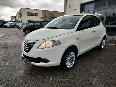 Usata Lancia Ypsilon 84 CV (61 kW) 2013 Bianco Utilitaria
