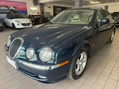 Usata Jaguar S-Type Executive 238 CV (175 kW) 2000 Verde Berlina