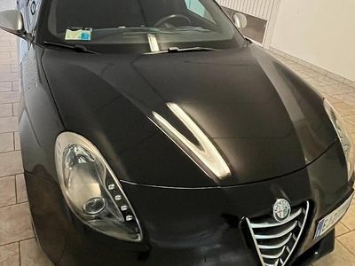 Usata Alfa Romeo Giulietta Distinctive 140 CV (102 kW) 2011 Nero Berlina