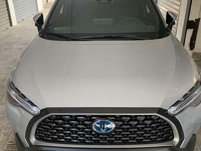Usata Toyota Corolla Cross Lounge 197 CV (144 kW) 2023 Argento SUV