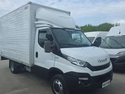 Usata Iveco Daily 140 CV (102 kW) 2019 Bianco Furgone