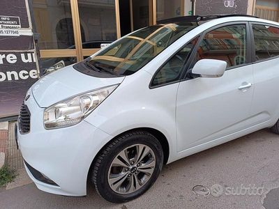 Usata Kia Venga 90 CV (66 kW) 2016 Bianco Utilitaria