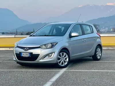 Occasion Hyundai i20 Edition 75 ch (55 kW) 2013 Gris Citadine