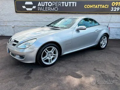 Usata Mercedes SLK200 163 CV (119 kW) 2006 Grigio Cabrio