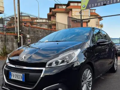 Usata Peugeot 208 Allure 102 CV (75 kW) 2019 Nero Utilitaria