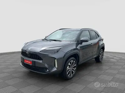 Usata Toyota Yaris Trend 92 CV (67 kW) 2026 Dark grey Utilitaria