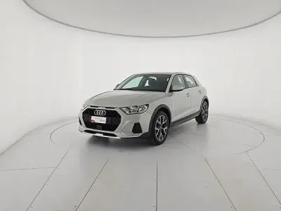 Usata Audi A1 Admired 110 CV (80 kW) 2023 Argento SUV