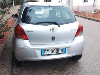 Usata Toyota Yaris 2009 Grigio Berlina