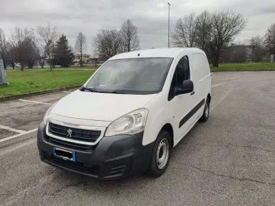 Usata Peugeot TePee Outdoor 109 CV (80 kW) 2017 Station wagon