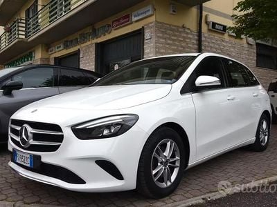 Usata Mercedes B180 116 CV (85 kW) 2019 Bianco Monovolume