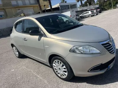 Usata Lancia Ypsilon Gold 69 CV (50 kW) 2011 Grigio Utilitaria