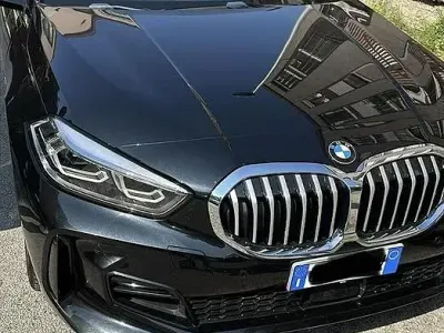 Usata BMW 118 Efficient Dynamics 150 CV (110 kW) 2021 Nero Berlina