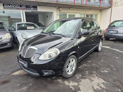 Usata Lancia Ypsilon 69 CV (50 kW) 2012 Nero Utilitaria