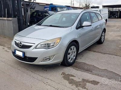 Usata Opel Astra 110 CV (80 kW) 2012 Grigio Station wagon