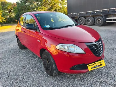 Usata Lancia Ypsilon 84 CV (61 kW) 2014 Rosso Utilitaria
