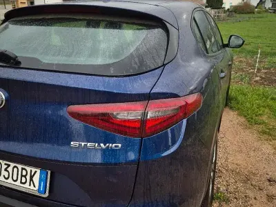 Usata Alfa Romeo Stelvio 2018 Blu SUV