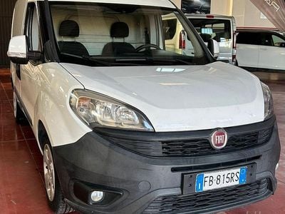 Usata Fiat Doblò 105 CV (77 kW) 2015 Bianco Monovolume