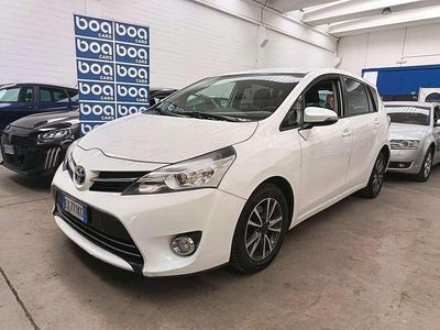 Usata Toyota Verso Style 111 CV (81 kW) 2015 Bianco Monovolume
