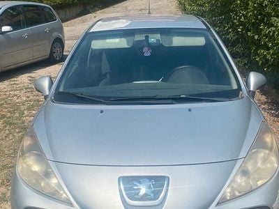 Begagnad Peugeot 207 88 HK (64 kW) 2006 Grå Sedan