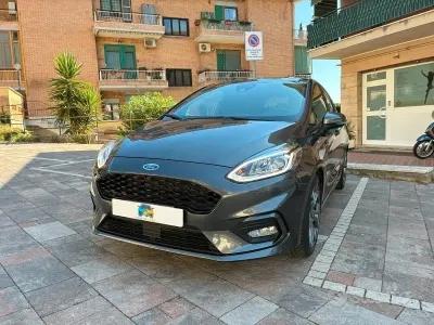 Usata Ford Fiesta ST-Line 86 CV (63 kW) 2019 Grigio Utilitaria