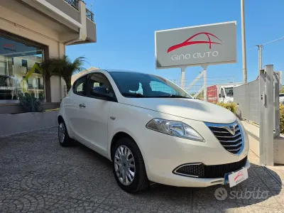Usata Lancia Ypsilon Silver 69 CV (50 kW) 2013 Bianco Utilitaria