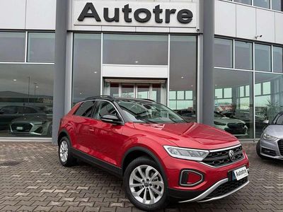 Usata VW T-Roc Life 116 CV (85 kW) 2025 Rosso SUV