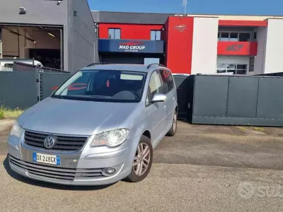 Usata VW Touran Trendline 109 CV (80 kW) 2008 Grigio Monovolume