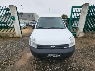 Usata Ford Transit Connect 90 CV (66 kW) 2006 Bianco Monovolume