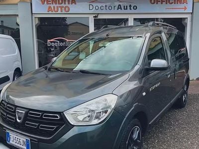 Gebraucht Dacia Dokker 90 PS (66 kW) 2017 Grau Van / Kleinbus