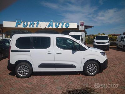Usado Fiat Doblò 100 HP (73 kW) 2024 Branco Monovolume