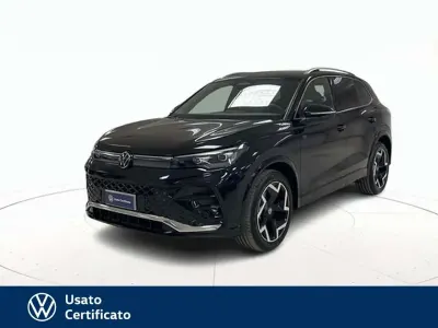 Usata VW Tiguan R-line 150 CV (110 kW) 2025 Nero SUV