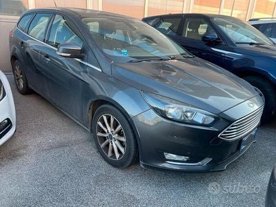 Usata Ford Focus Titanium 120 CV (88 kW) 2015 Grigio Station wagon