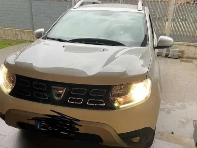 Usata Dacia Duster Prestige 101 CV (74 kW) 2020 Bianco SUV
