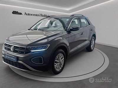 Usata VW T-Roc Life 150 CV (110 kW) 2025 Grigio SUV
