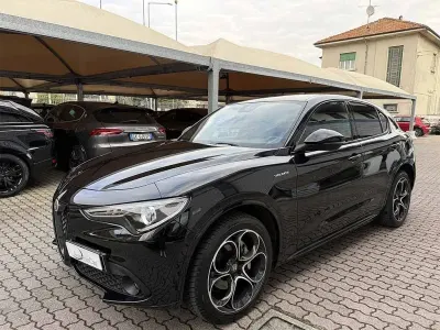 Usata Alfa Romeo Stelvio Veloce 209 CV (153 kW) 2022 Nero / metallizzato SUV