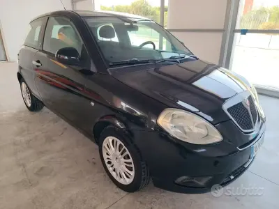 Usata Lancia Ypsilon 60 CV (44 kW) 2010 Nero Utilitaria