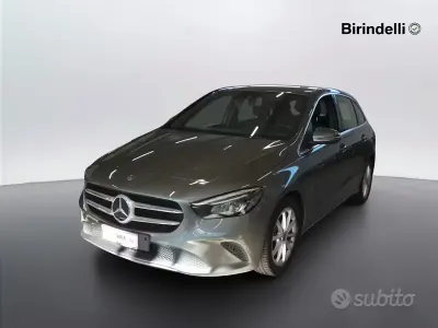 Usata Mercedes B180 116 CV (85 kW) 2020 Grigio Utilitaria