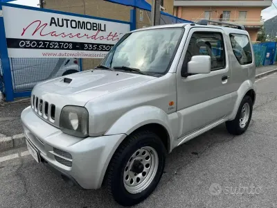 Second-hand Suzuki Jimny 86 CP (63 kW) 2007 Gri SUV