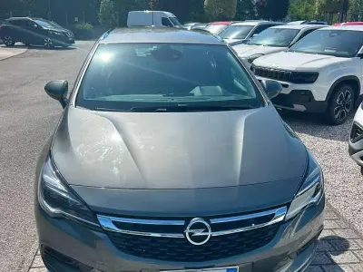 Usata Opel Astra Innovation 136 CV (100 kW) 2019 Grigio Station wagon