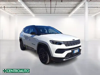 Usata Jeep Compass 131 CV (96 kW) 2024 Bianco metallizzato SUV