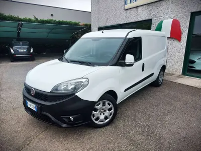 Usata Fiat Doblò 120 CV (88 kW) 2017 Bianco Monovolume