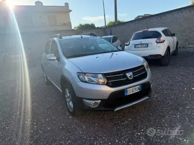 Begagnad Dacia Sandero Stepway 90 HK (66 kW) 2013 Sedan