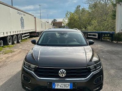 Usata VW T-Roc 150 CV (110 kW) 2018 Grigio SUV